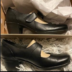 NIB Clark Heels